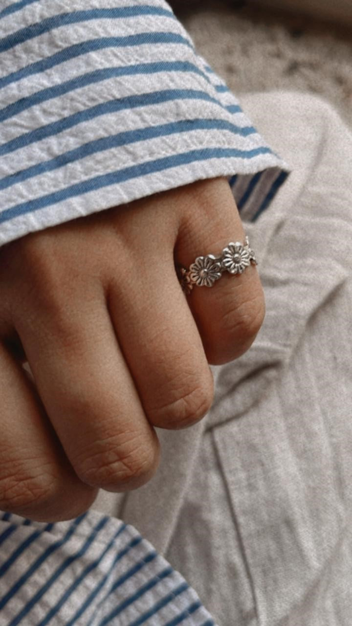 Minimalist Flower Ring in Sterling Silver for Little Finger