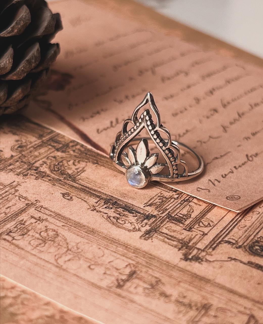 Elegant Moonstone Crown Boho Silver Ring