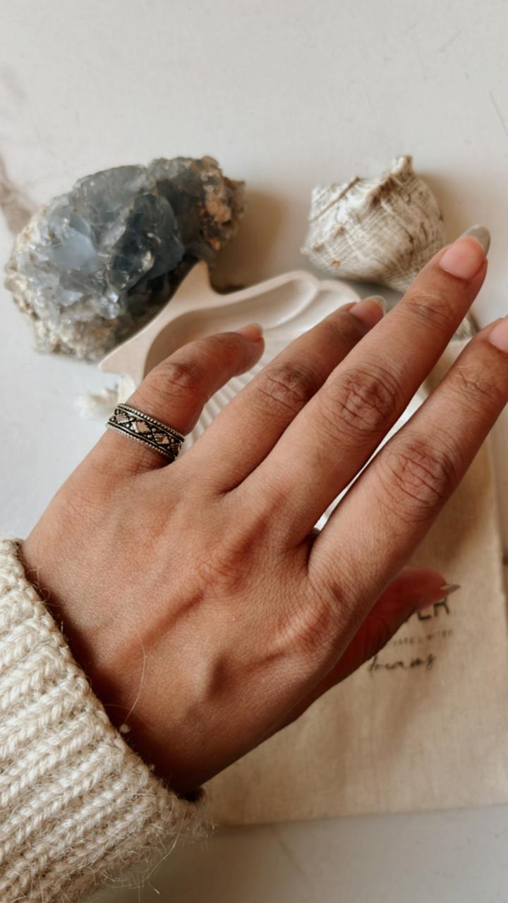 Boho Tribal Rawa Silver Ring for Mid and Little Finger