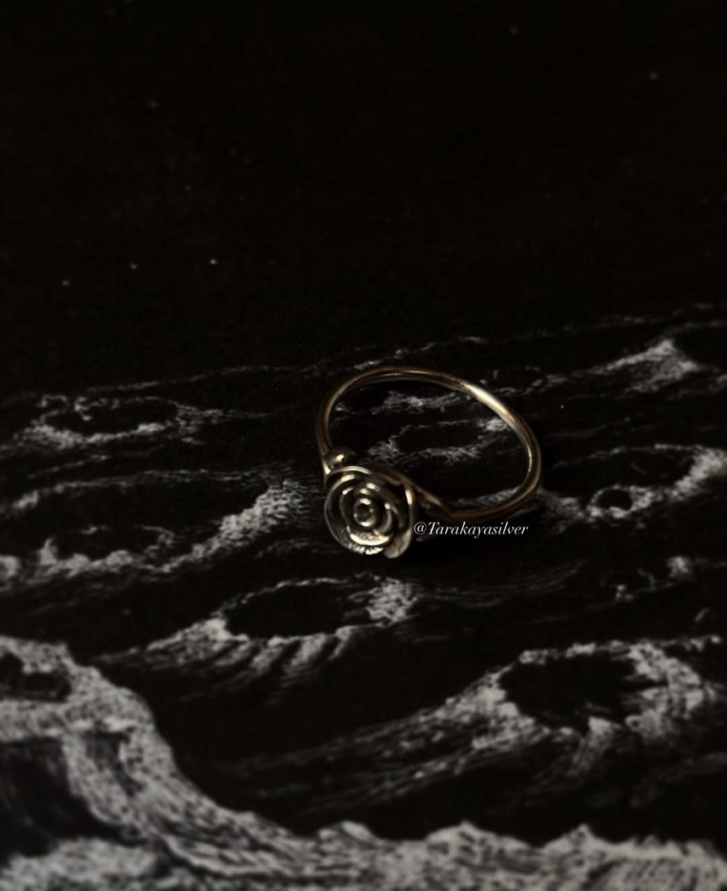 925 Silver Love Rose Ring - Romantic Silver Band with Rose Detailing