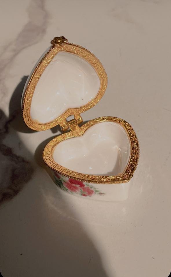 Romantic Vintage Mini Porcelain Heart Box for Storage