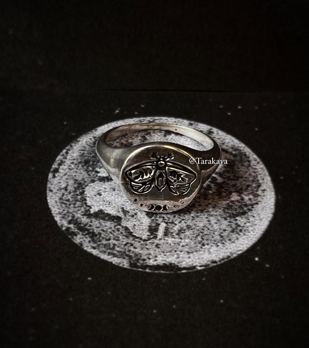 Moth Cosmic Engraved 925 Silver Ring for Bold and Unique Fashion