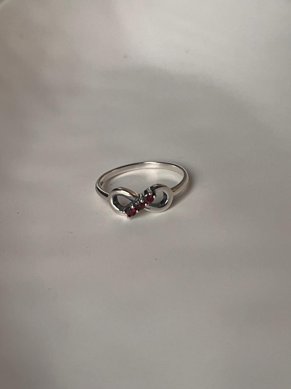 925 Silver Garnet Infinity Ring with Unique Design
