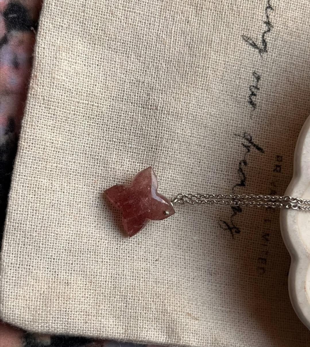 Beautiful Strawberry Quartz Clover Necklace for Jewelry