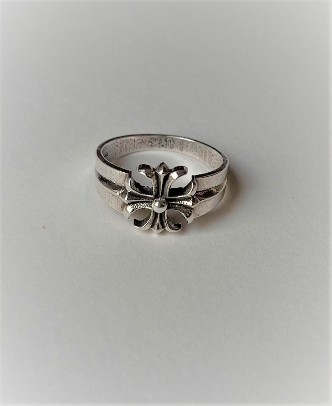 Fleur De Lis Symbol Ring in 925 Silver