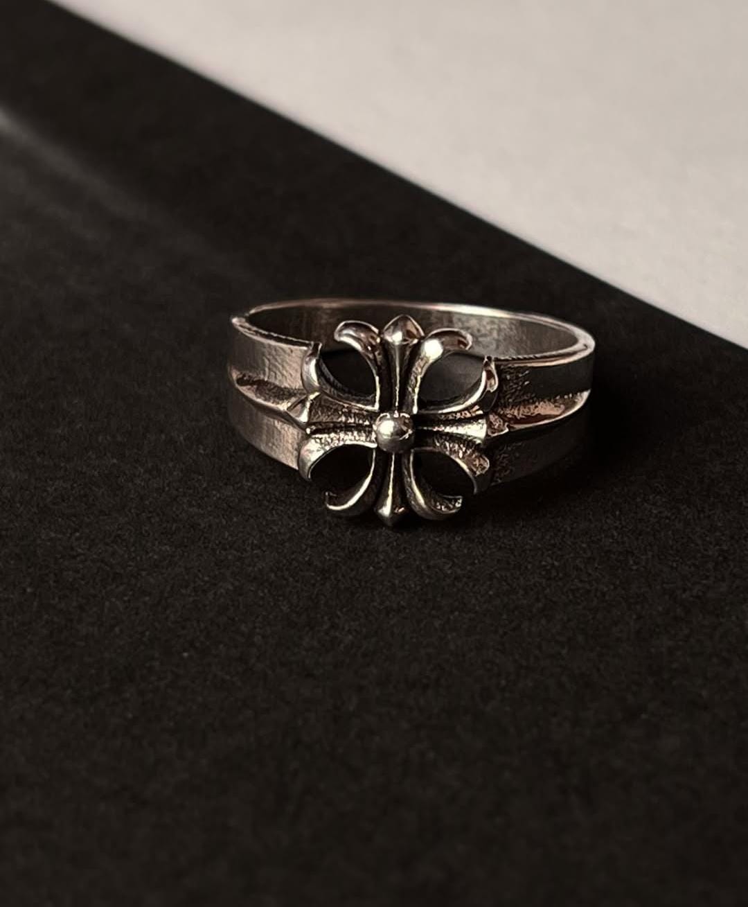 Fleur De Lis Ring in 925 Silver