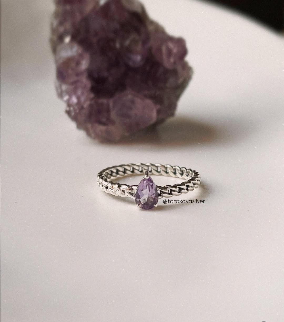 Amethyst Pear Solitaire Ring in 925 Silver with Cuban Link Style