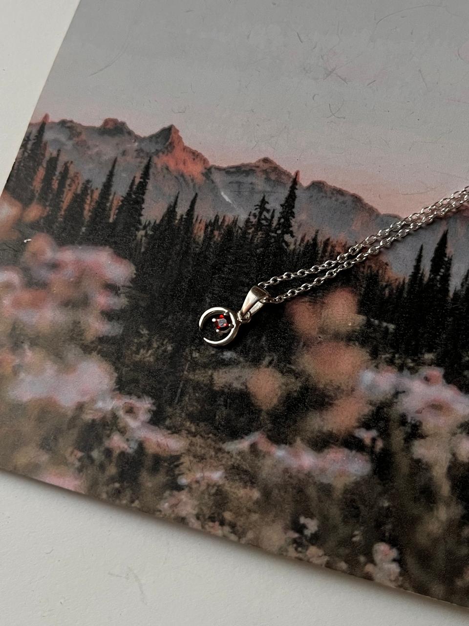 Garnet small crescent moon 925 silver necklace