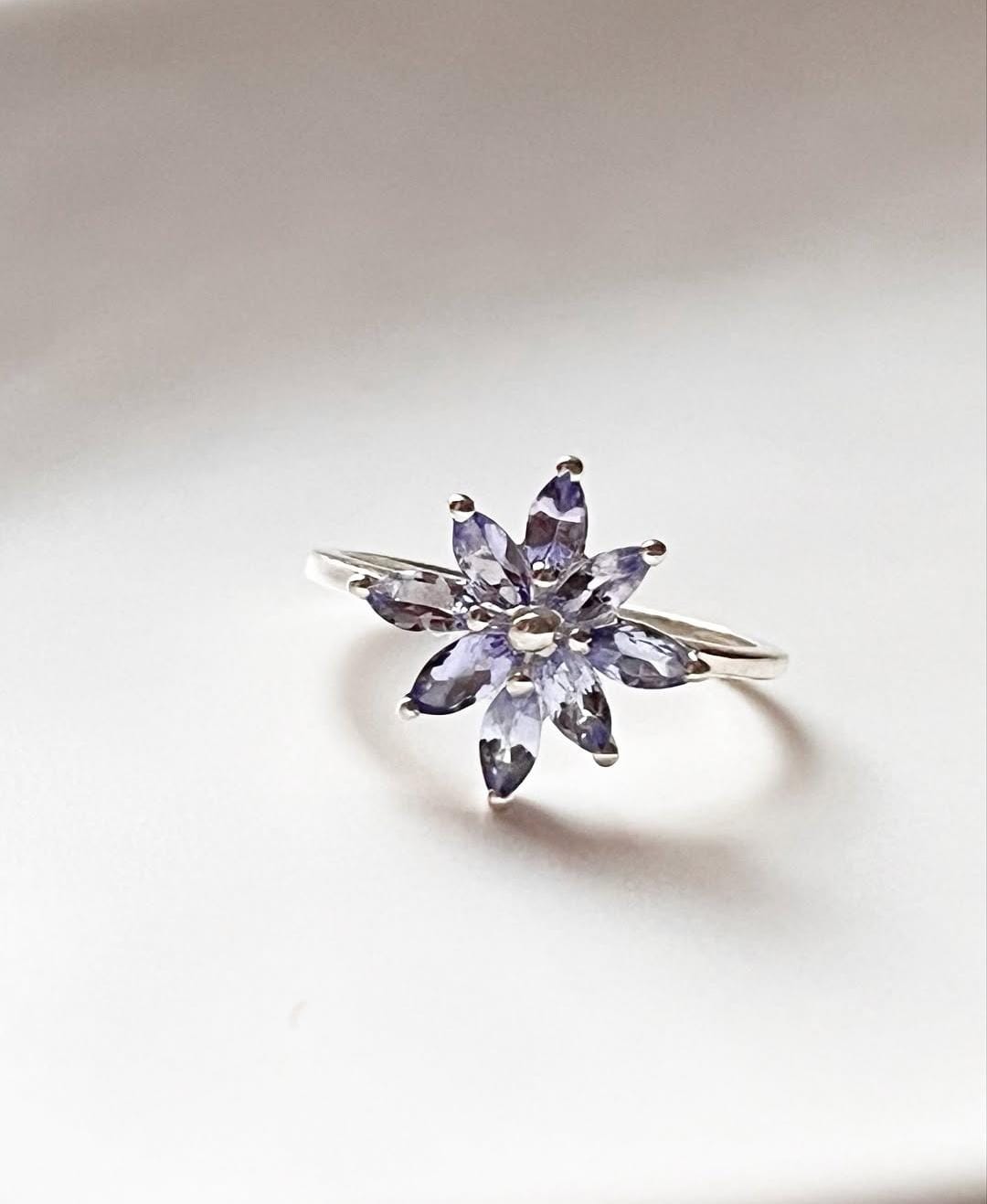 Natural Tanzanite Floral 925 Sterling Silver Ring