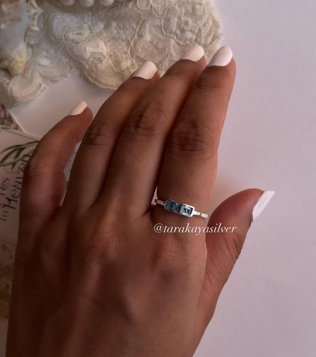 925 silver blue topaz ring with delicate 3-stone setting