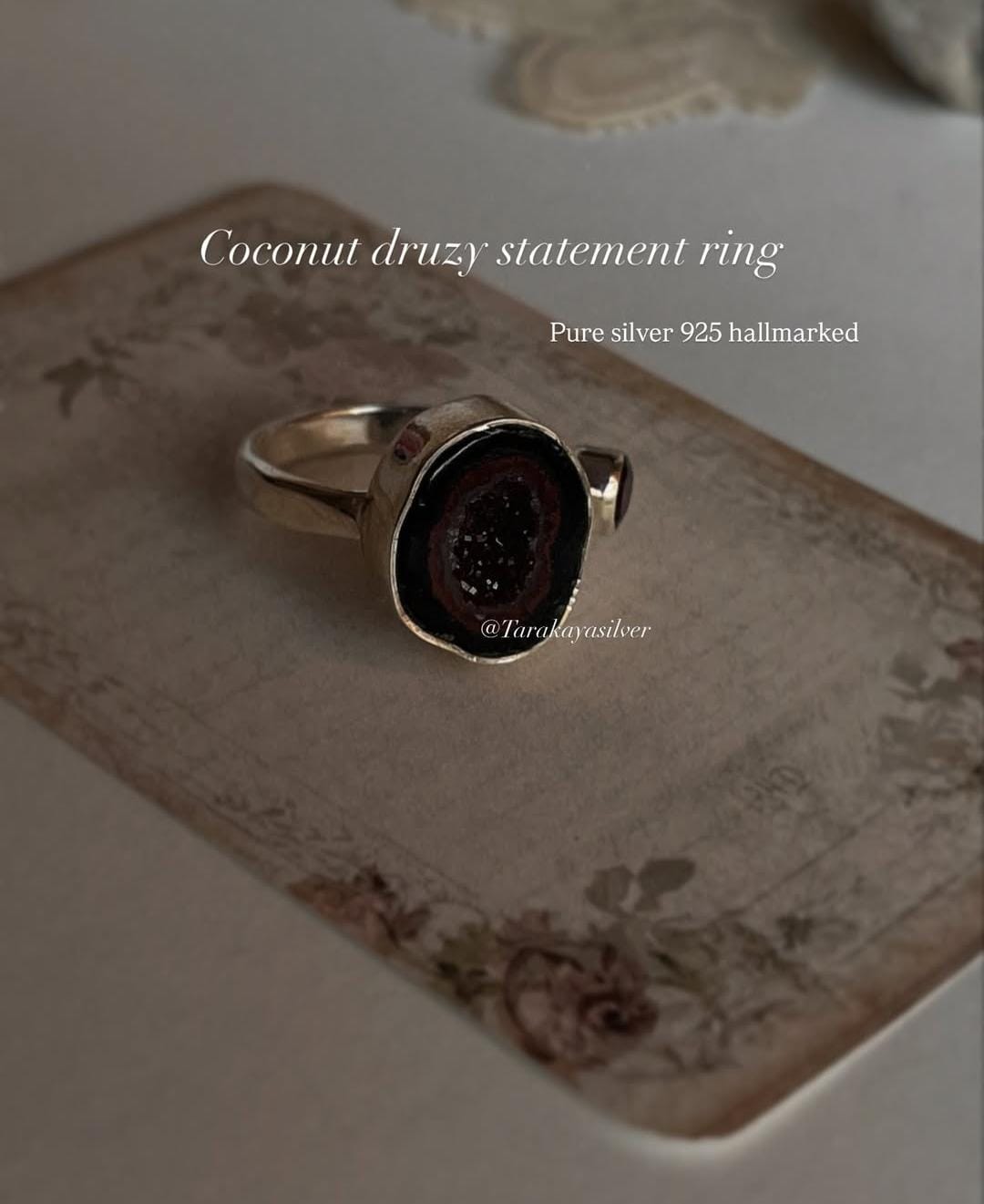 Red coconut druzy geode with garnet 925 silver ring