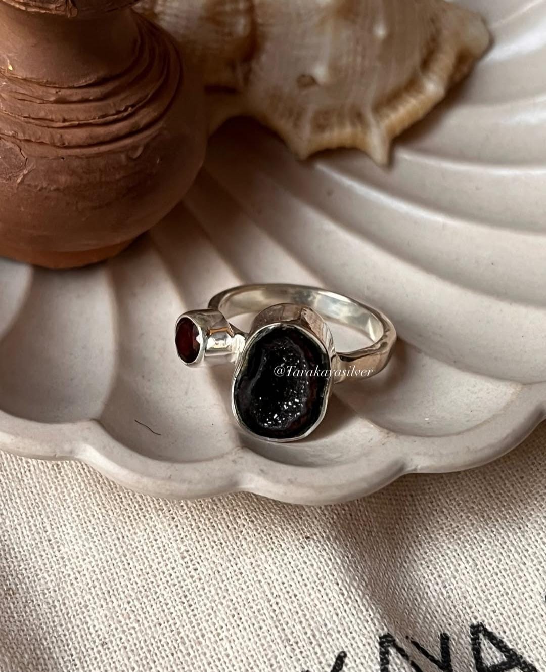 Sterling silver ring with druzy geode and garnet for energy and passion