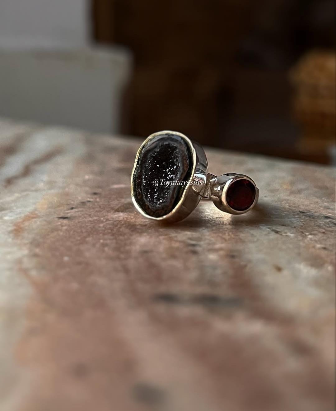 Red coconut druzy geode with garnet 925 silver ring