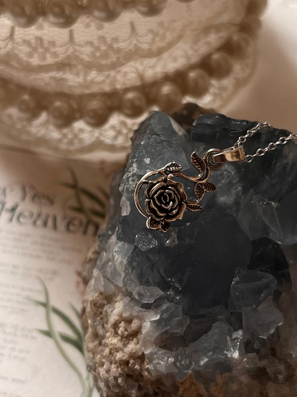 Sterling Silver Vintage Rose Pendant Necklace