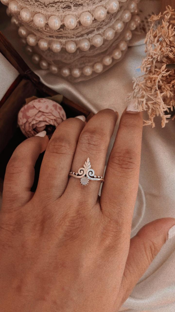 Moonstone Balinese Rawa Leaf 925 Sterling Silver Ring