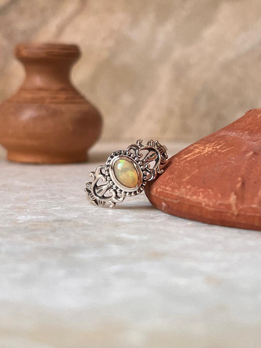 Vintage Motif Natural Ethiopian Opal 925 Sterling Silver Ring