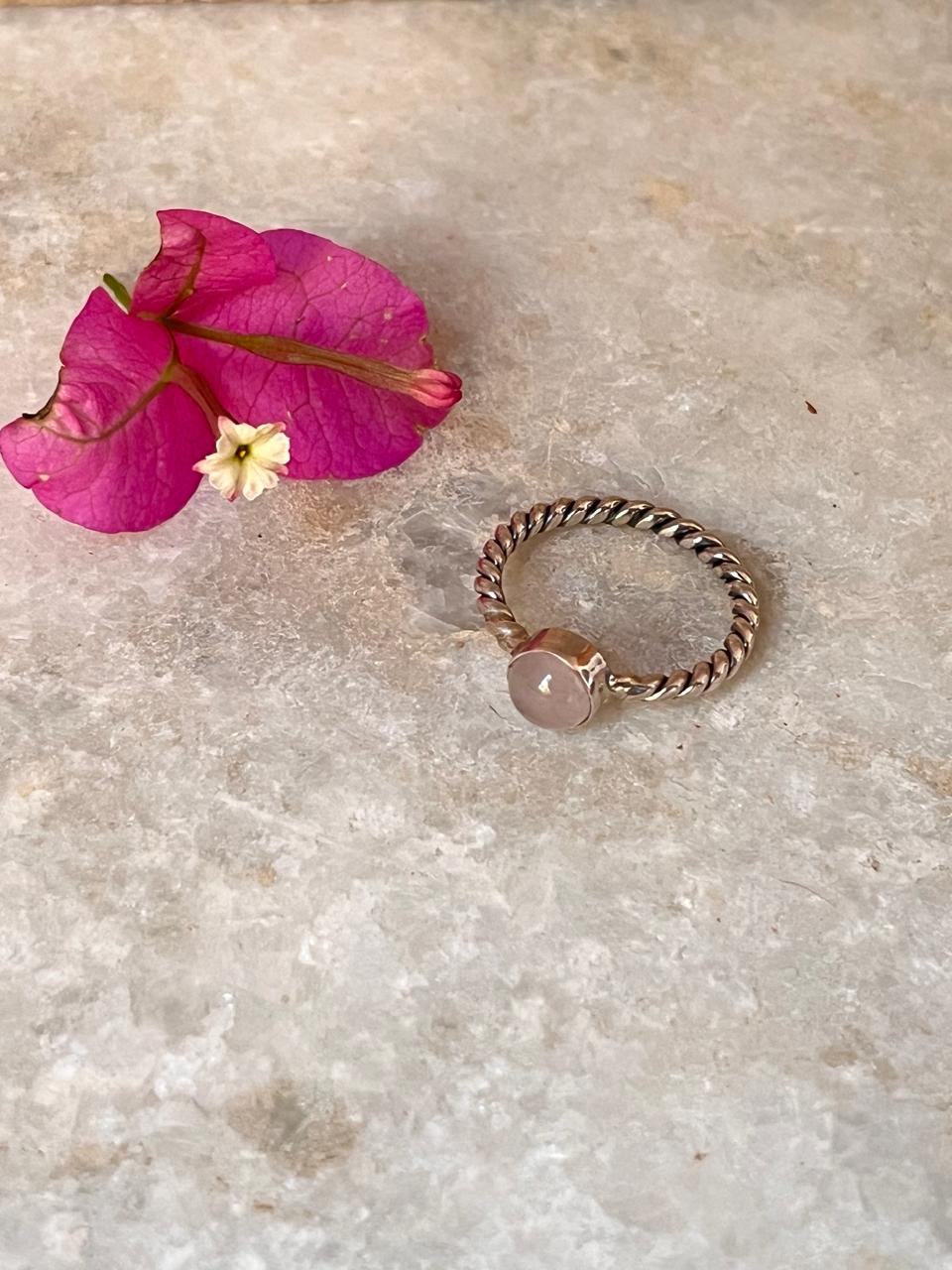 Rose Quartz Rope Band 925 Sterling Silver Ring