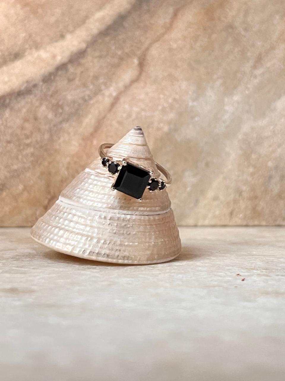 Black Onyx Square Cut 925 Sterling Silver Ring