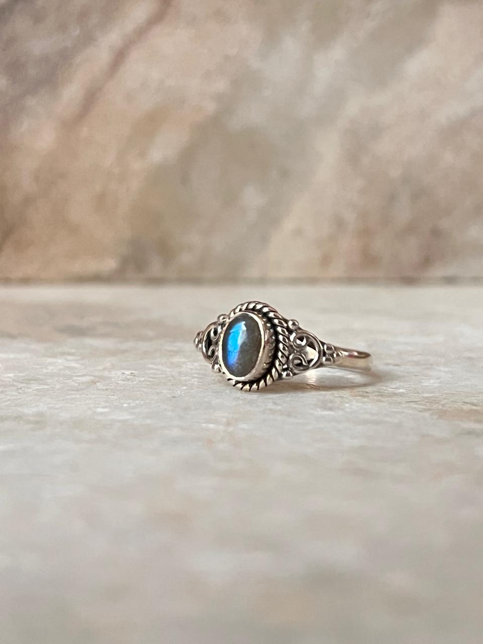 Labradorite Oval Boho 925 Sterling Silver Ring