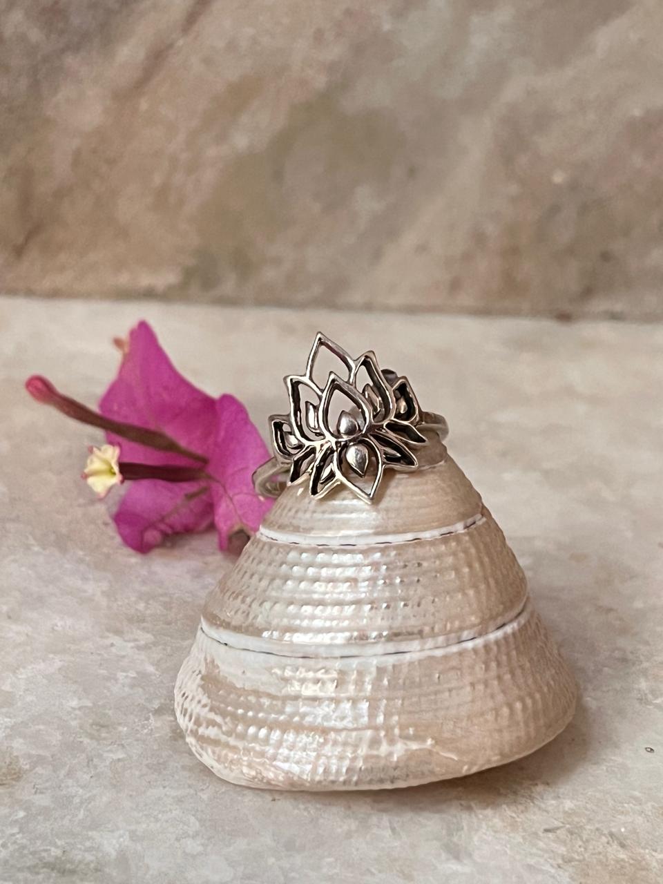 Big Divine Lotus 925 Sterling Silver Ring