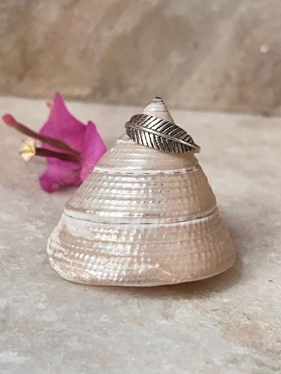 Leaf Detailed Boho Band 925 Sterling Silver Ring