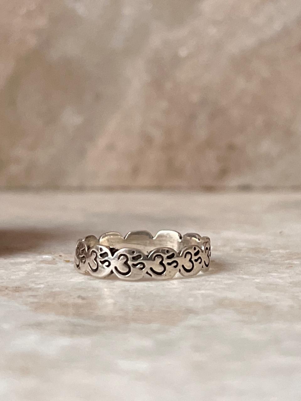 Om/Aum Engraved Circle of Life 925 Sterling Silver Ring