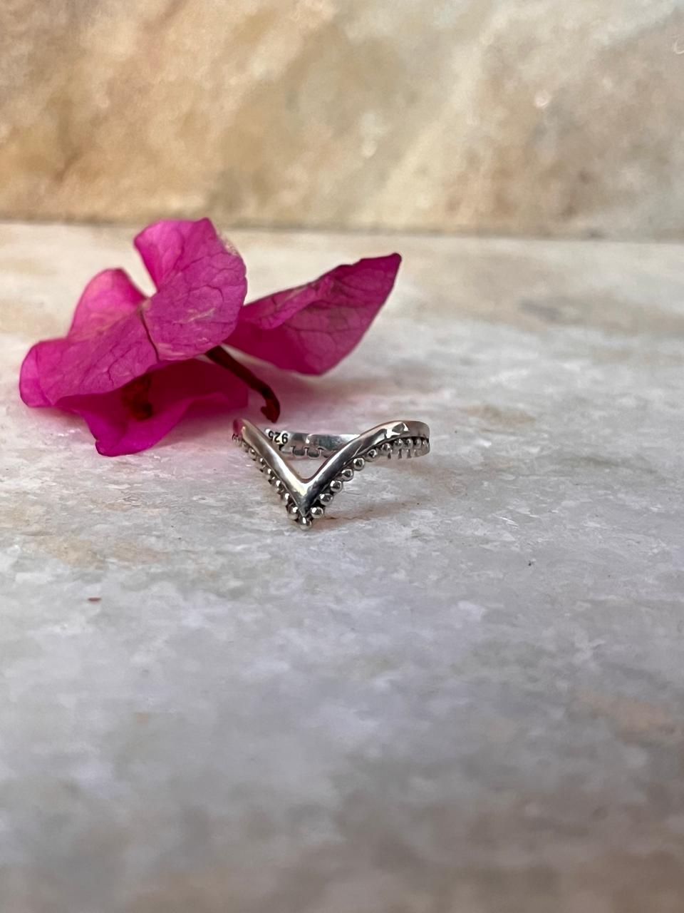 V Rawa Stackable 925 Sterling Silver Ring