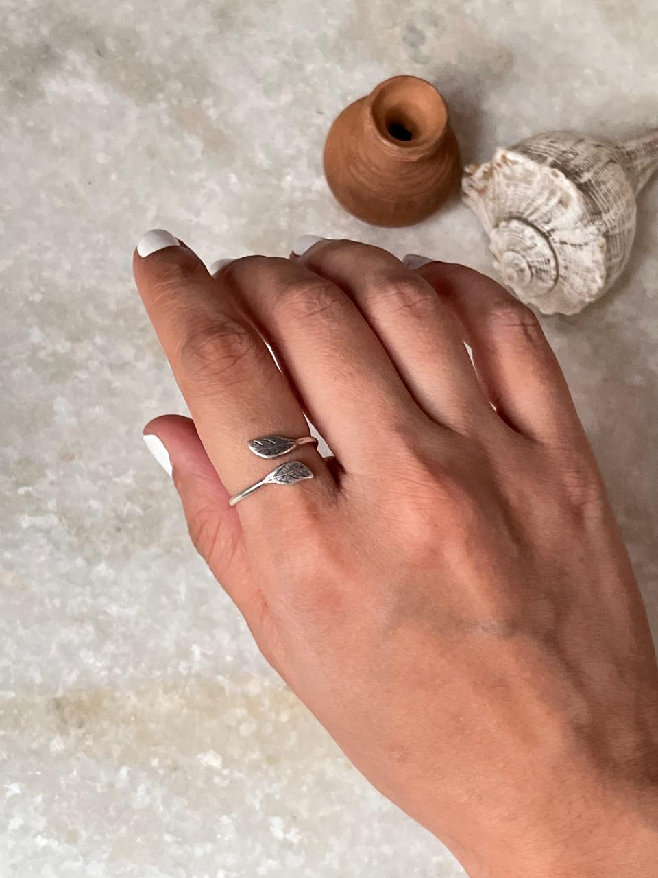 Single Leafy Adjustable 925 Sterling Silver Ring