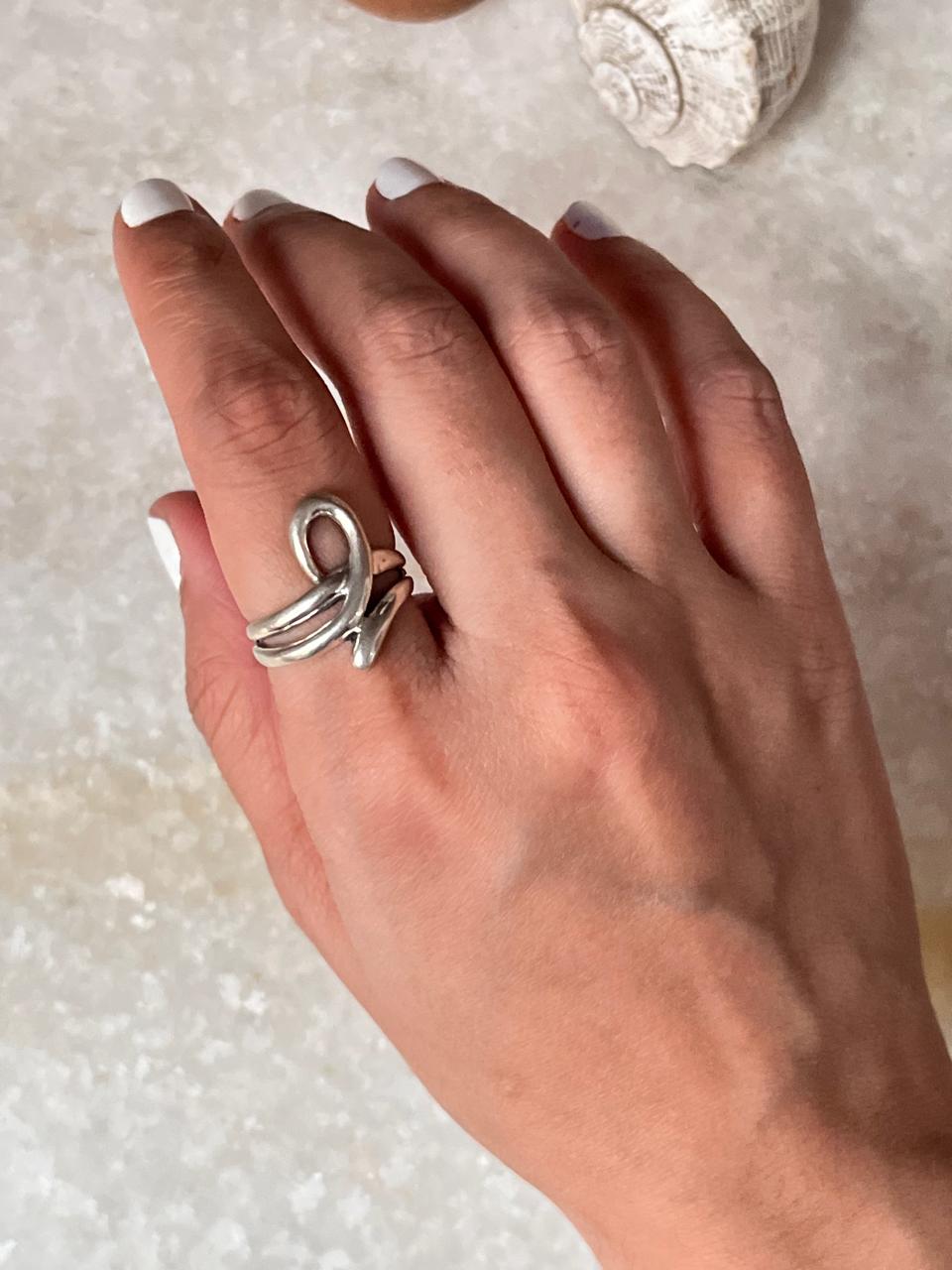 Polished sterling silver knot ring for women and men