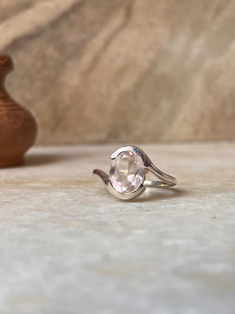 Rose Quartz Oval Cross Band 925 Sterling Silver Ring