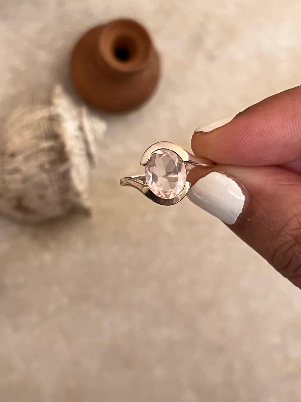 Rose Quartz Oval Cross Band 925 Sterling Silver Ring