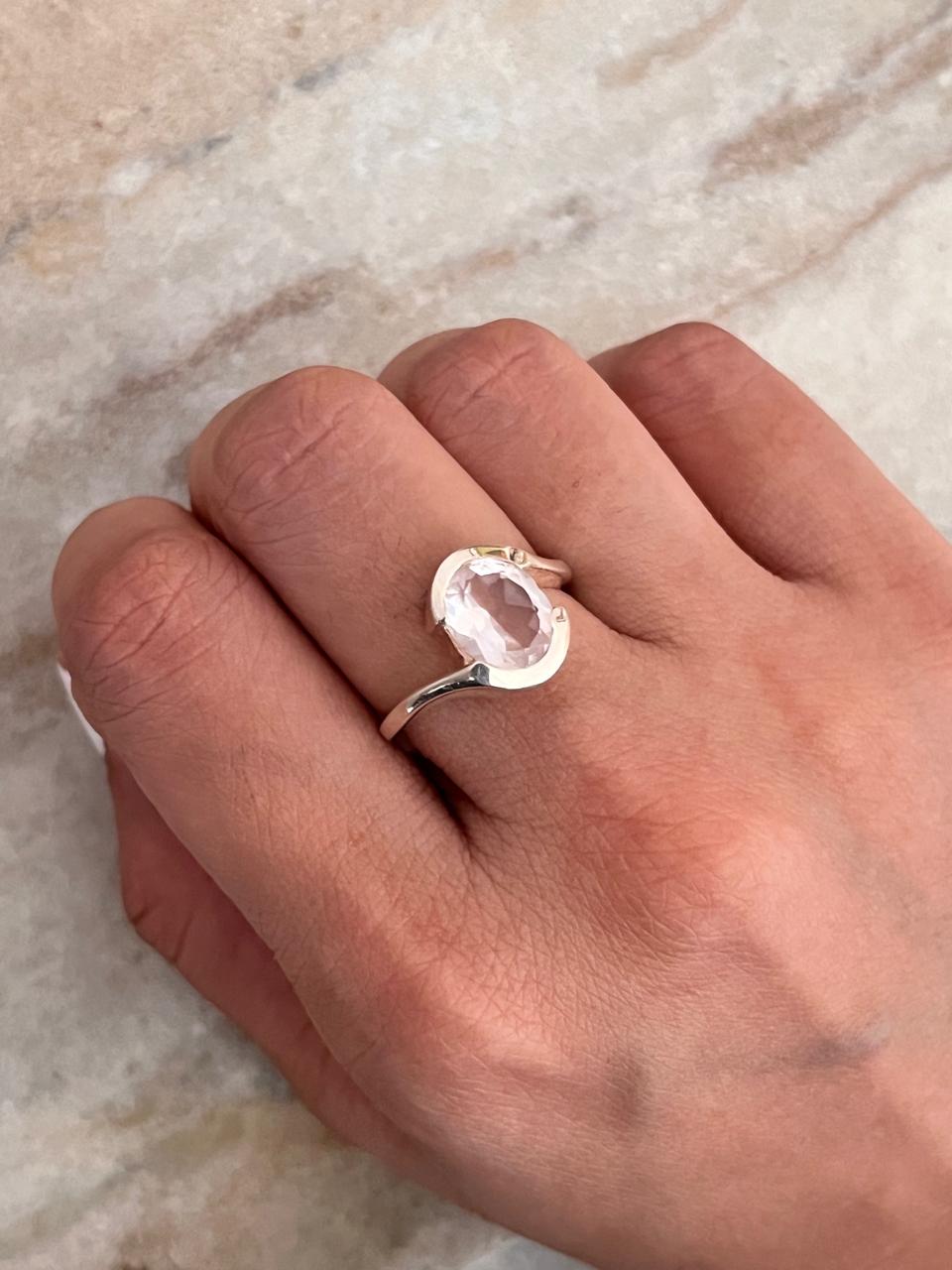 Rose Quartz Oval Cross Band 925 Sterling Silver Ring