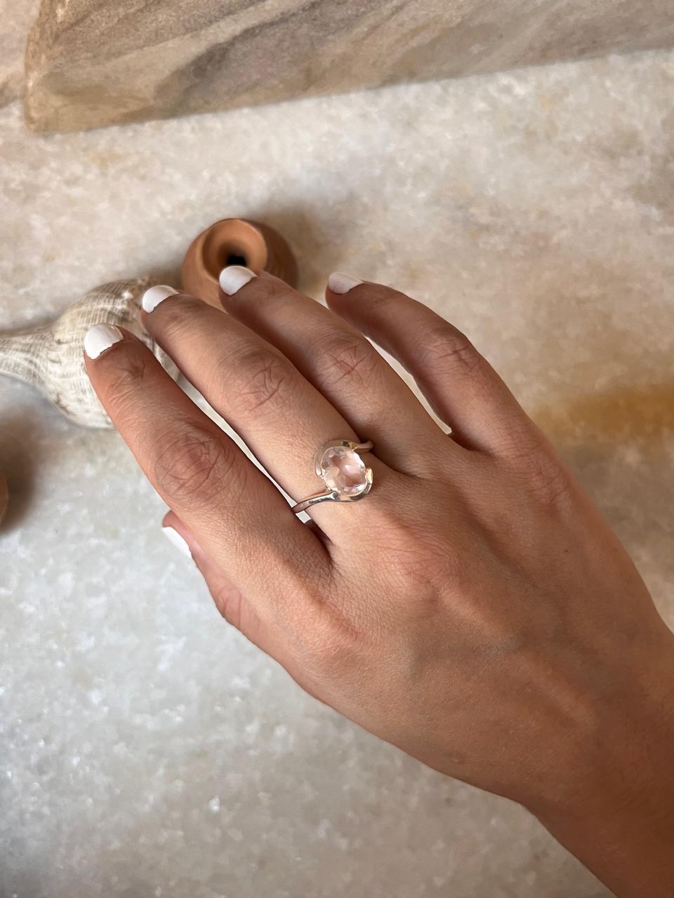 Rose Quartz Oval Cross Band 925 Sterling Silver Ring