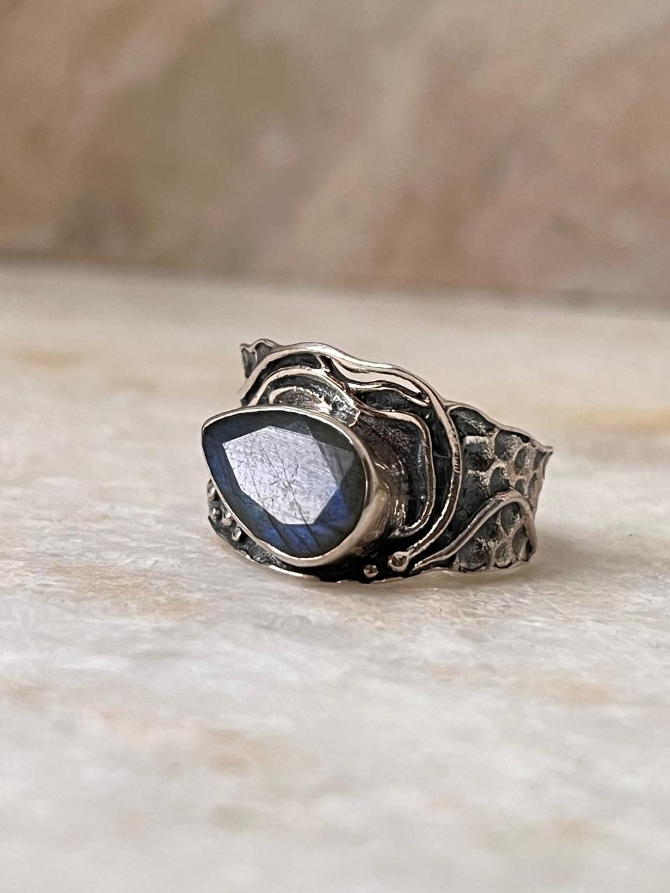 Labradorite Pear Rustic 925 Sterling Silver Ring