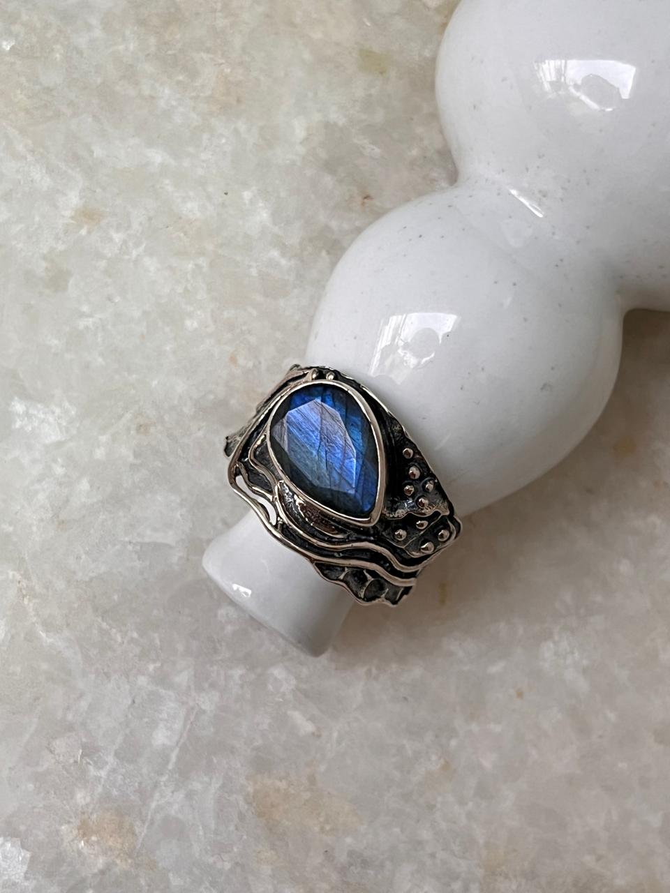 Labradorite Pear Rustic 925 Sterling Silver Ring