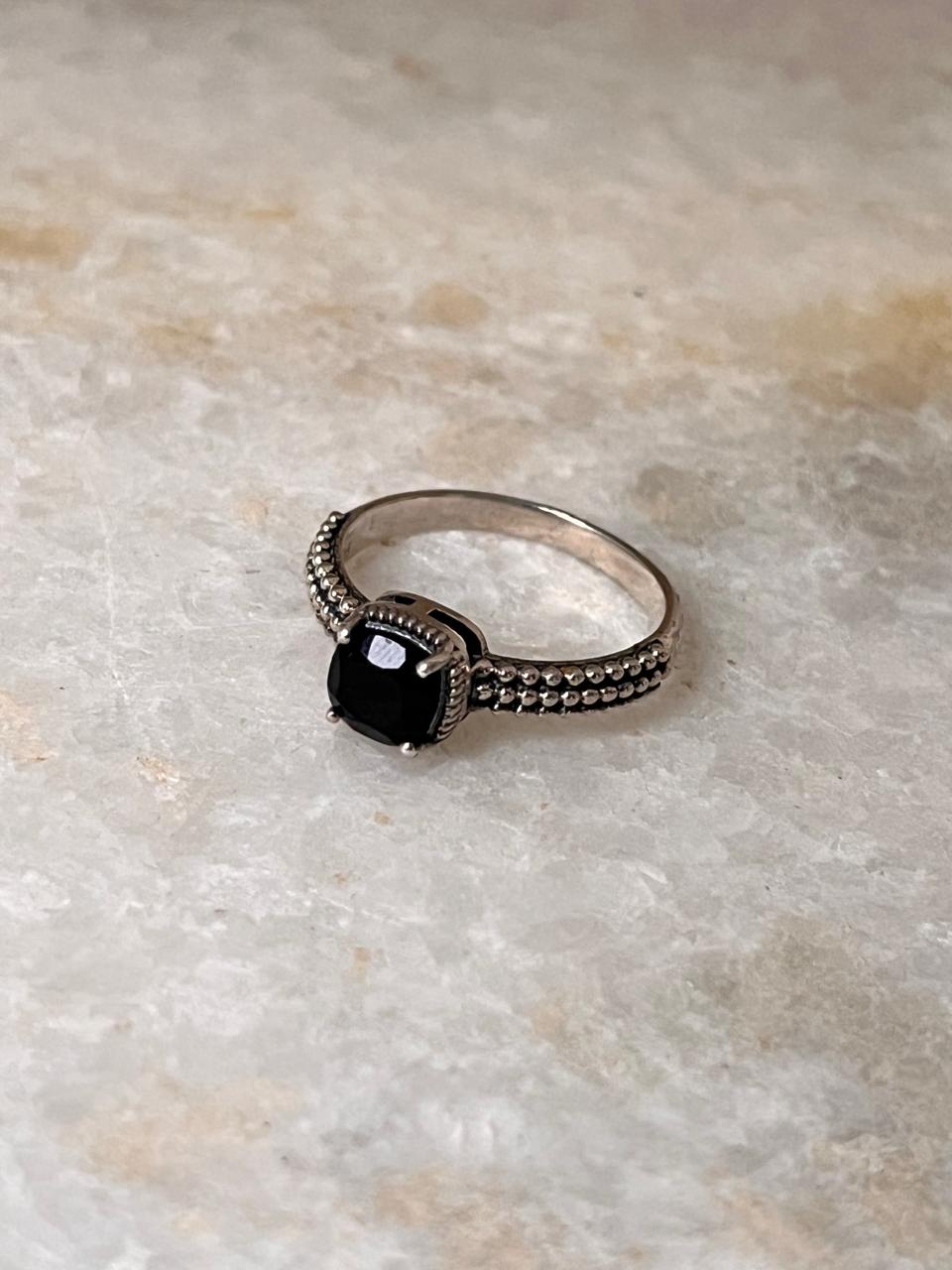 Black Onyx Square Cut Vintage 925 Sterling Silver Ring