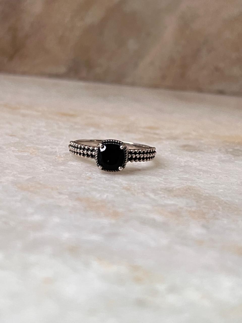 Black Onyx Square Cut Vintage 925 Sterling Silver Ring
