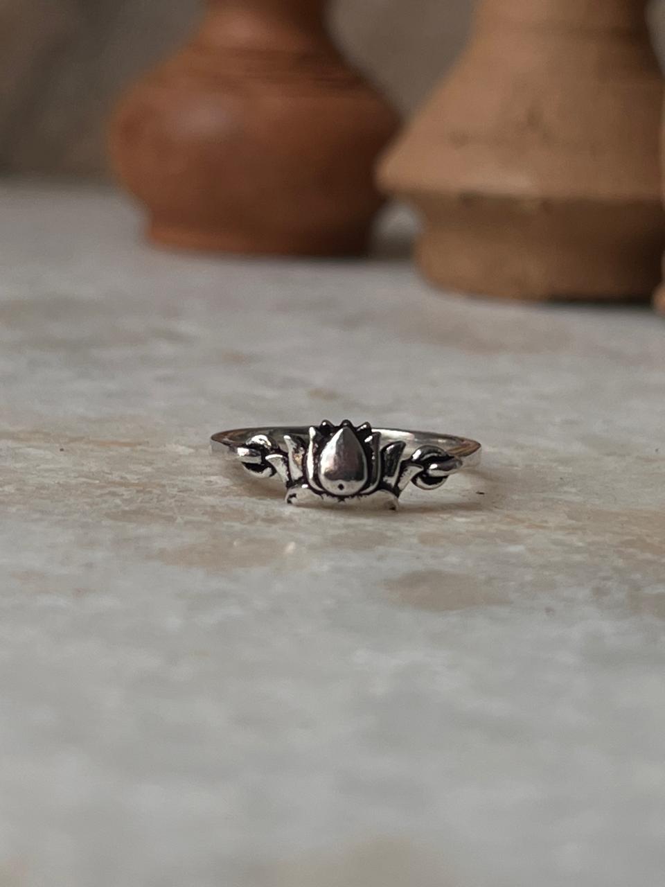 Moving Lotus 925 Sterling Silver Ring