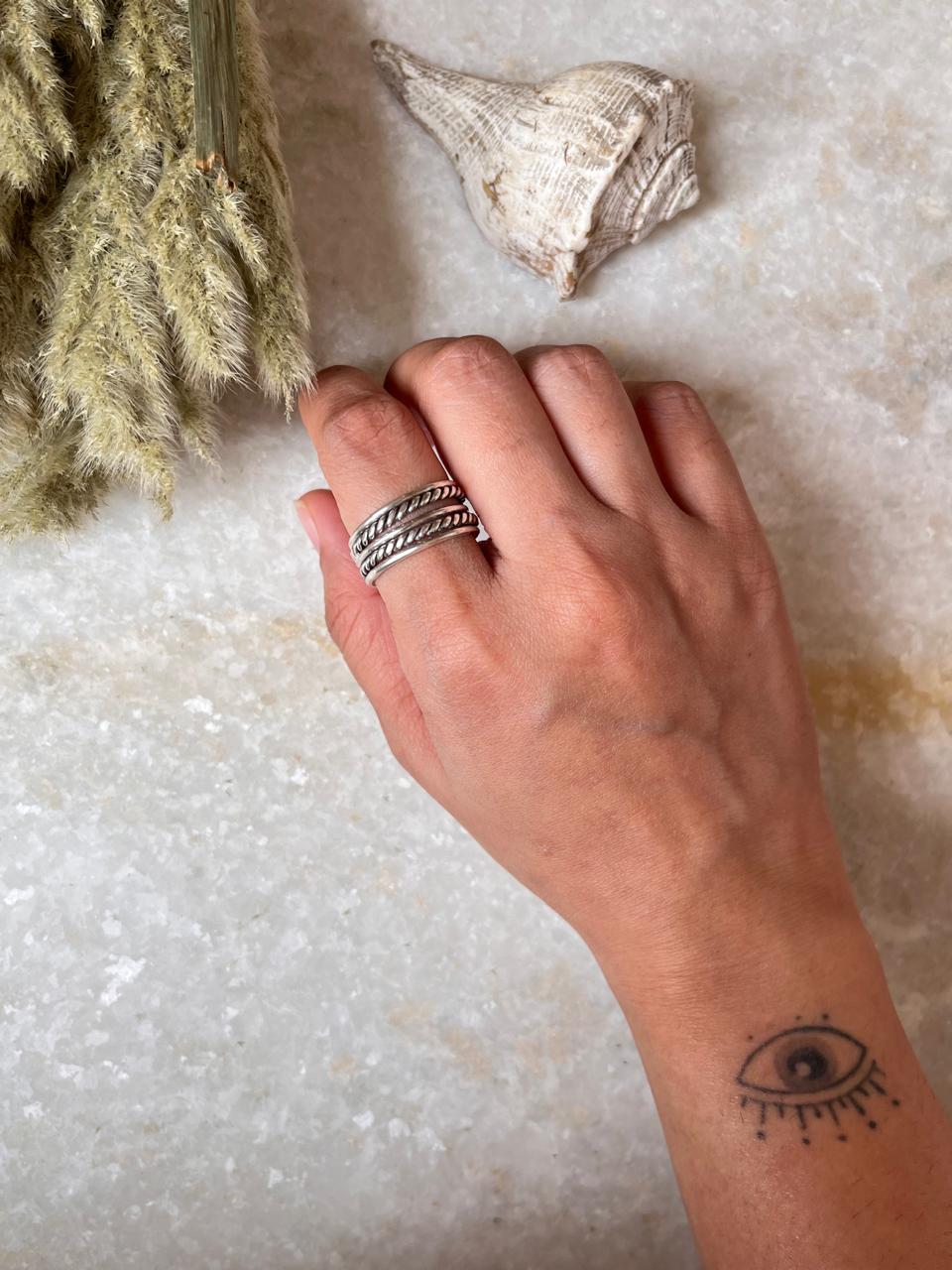 Vintage Engraved Signet 925 Sterling Silver Ring