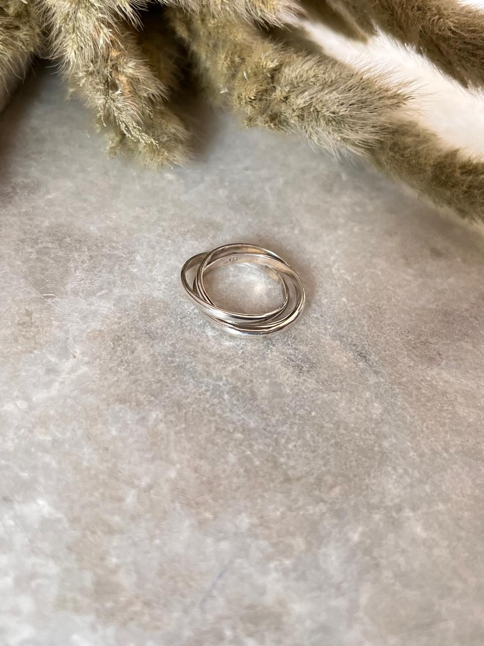 Elegant 925 silver triple rolling band statement ring