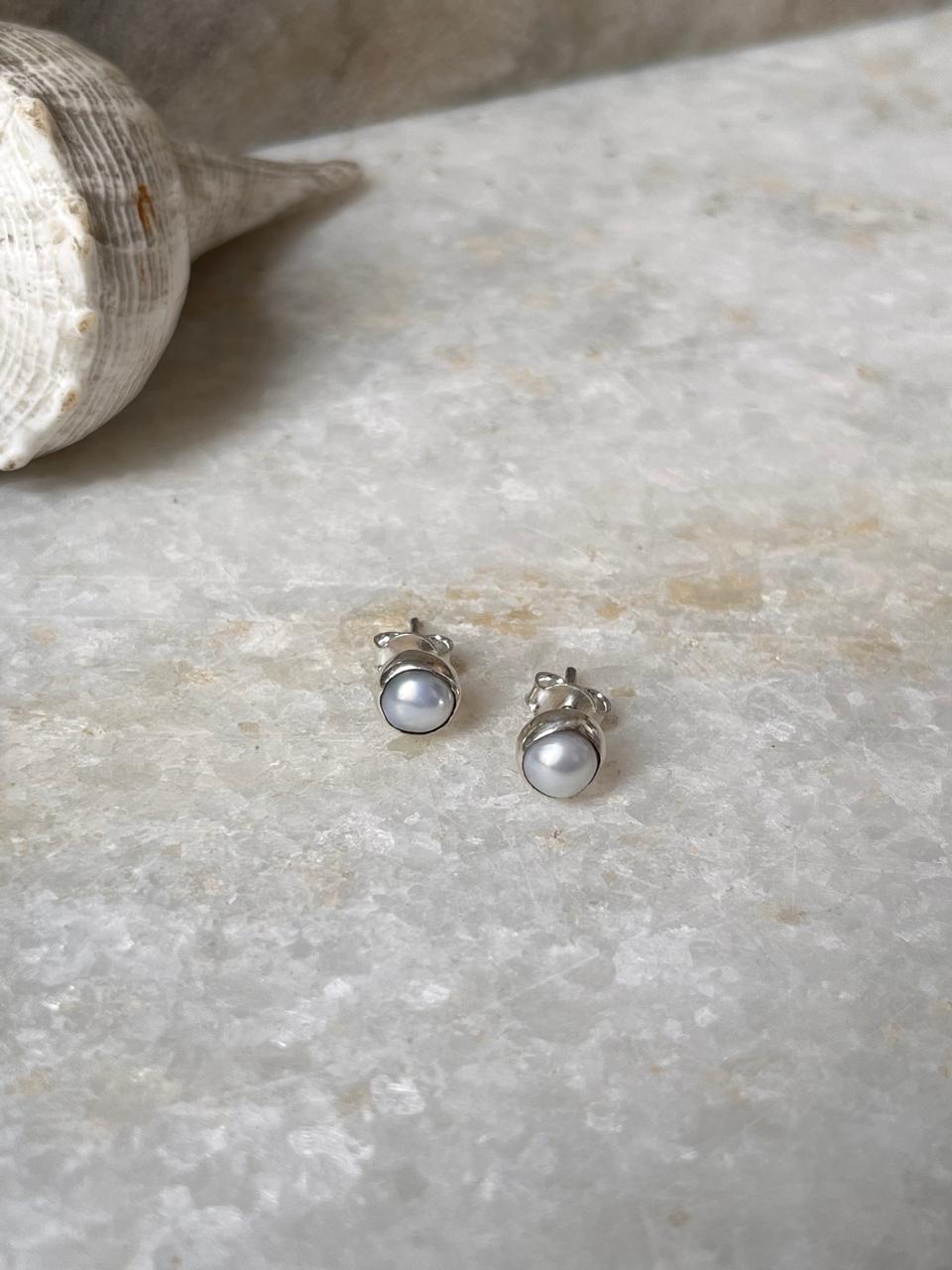 Fresh Water Pearl Plain Round Studs 925 Sterling Silver Earrings