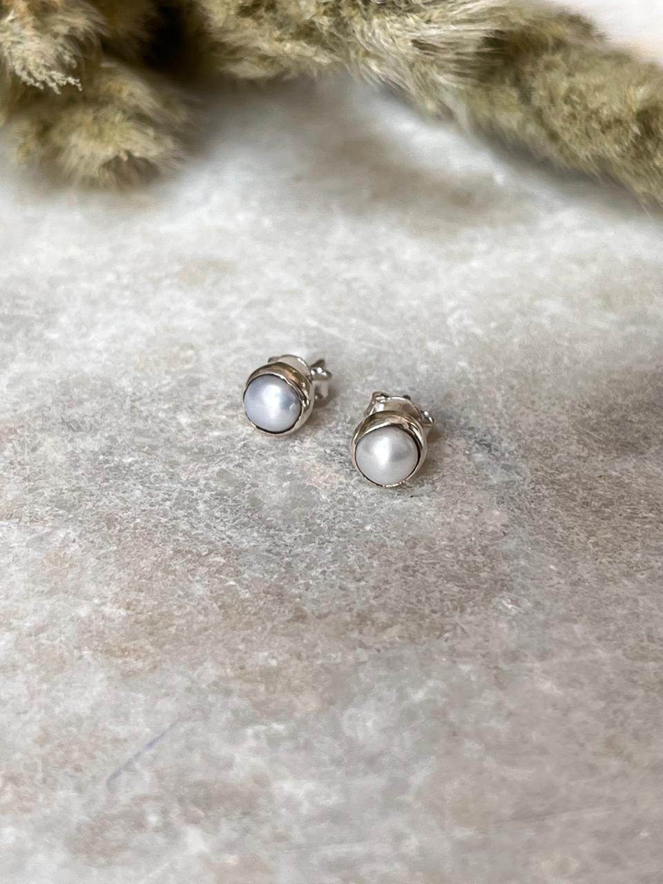Fresh Water Pearl Plain Round Studs 925 Sterling Silver Earrings