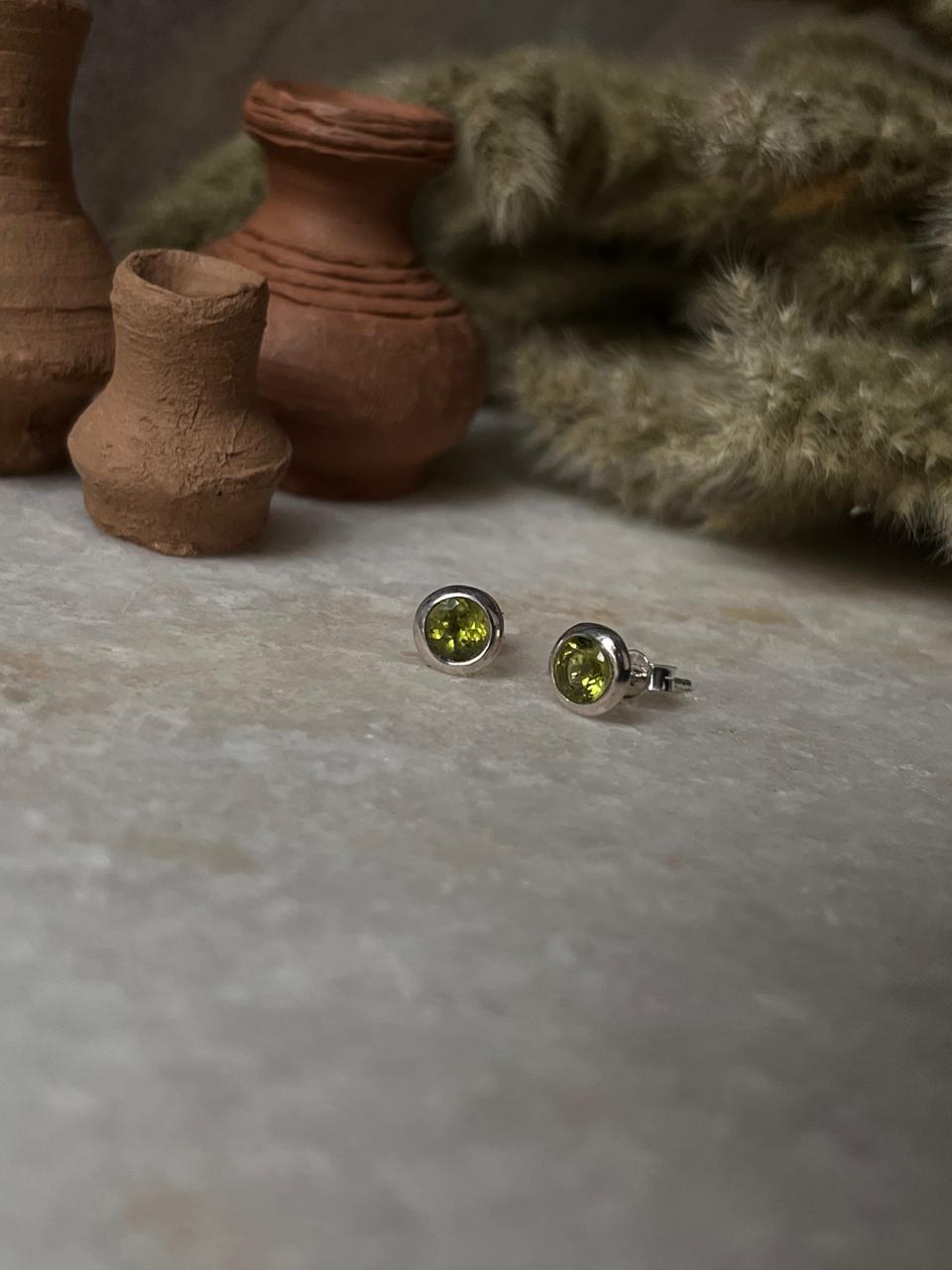 Peridot 6mm 925 Sterling Silver Studs