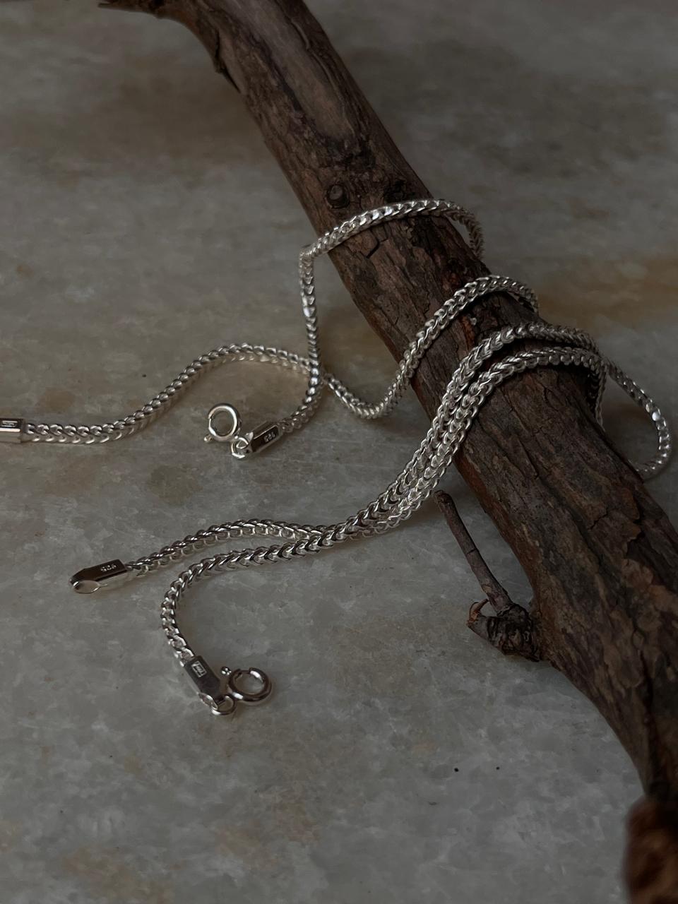 Minimalist fox tail chain silver anklet for daily use