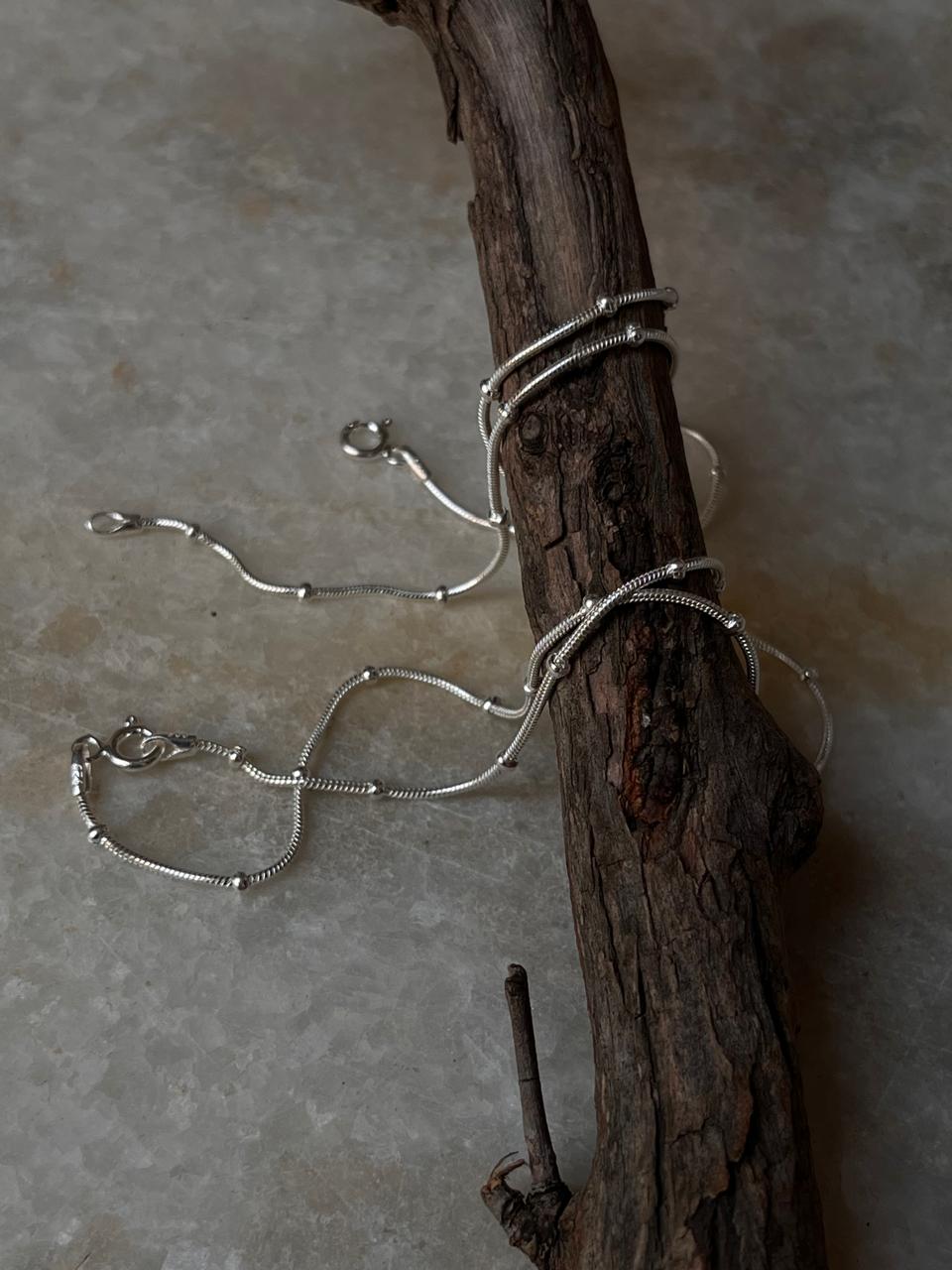 Daily wear silver anklet with snake and dot design