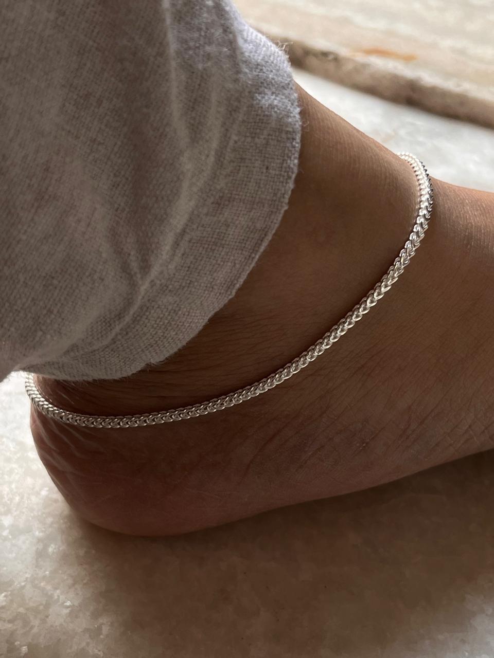 Minimalist fox tail chain silver anklet for daily use