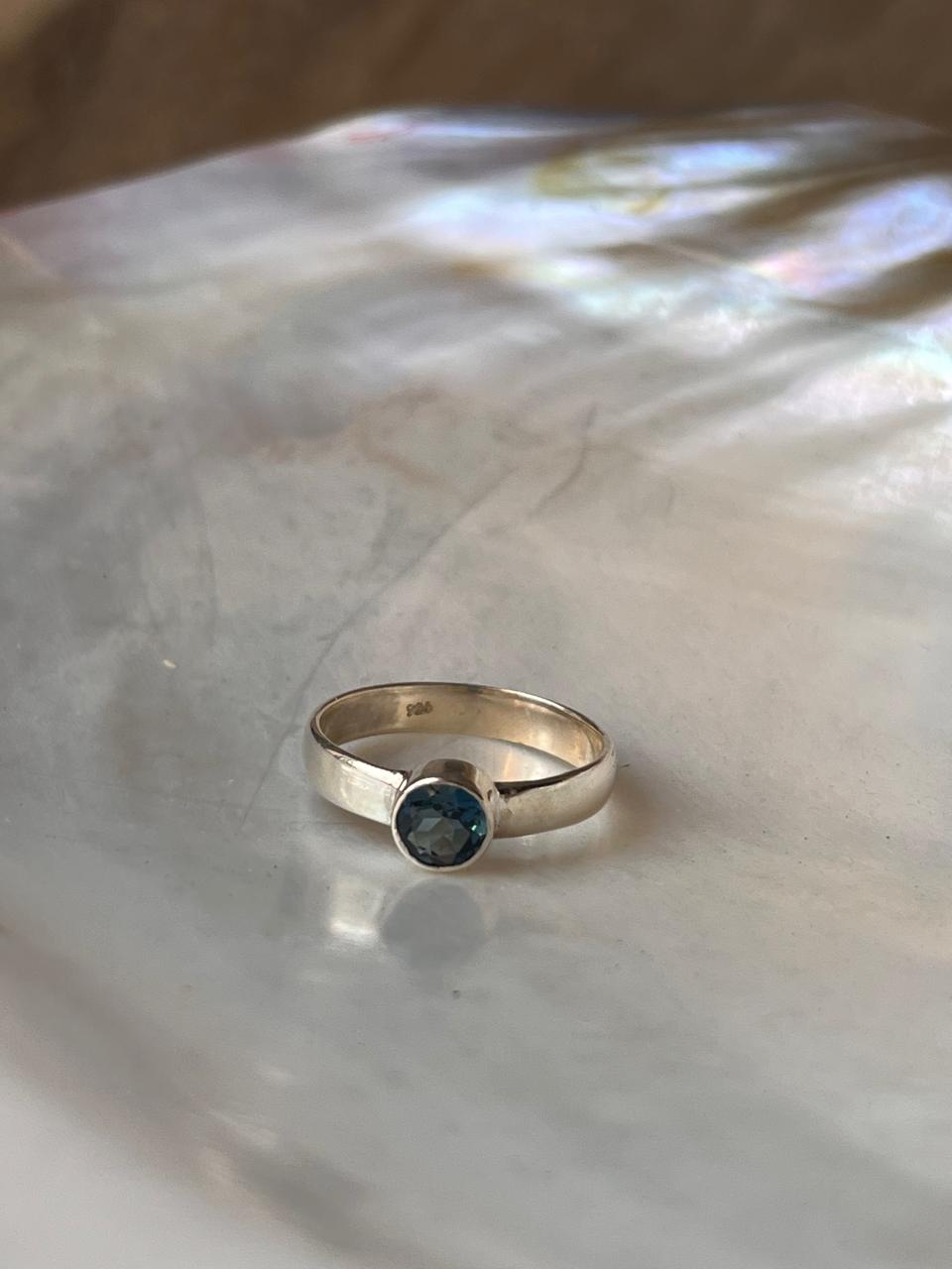 925 Sterling Silver London Blue Topaz Ring - Main Image