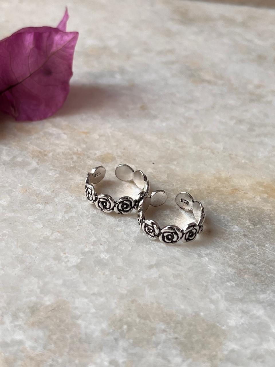 Floral rose design sterling silver toe ring