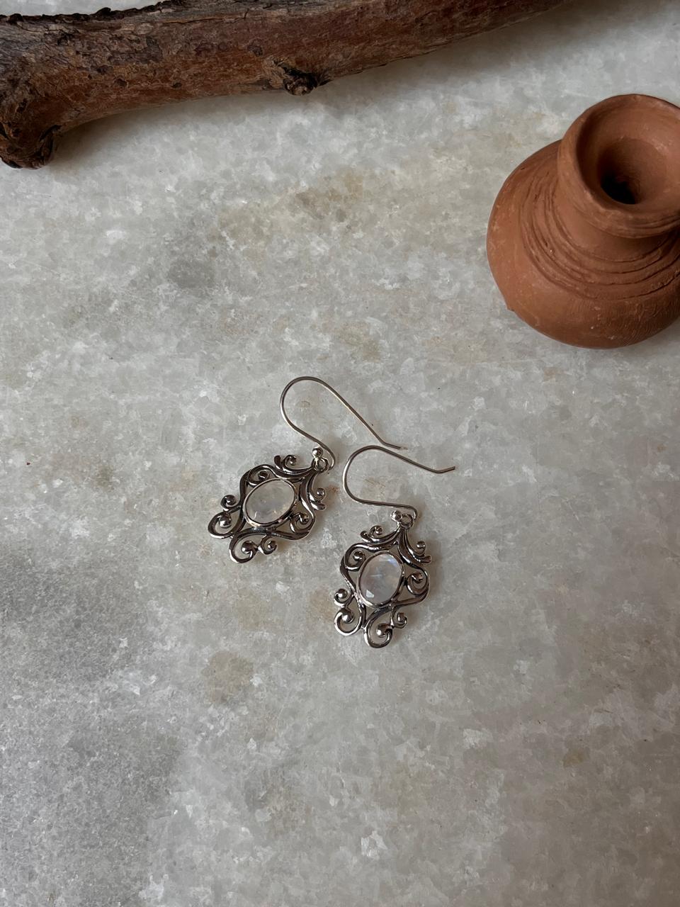 Moonstone Oval Cut Vintage Style 925 Sterling Silver Earrings