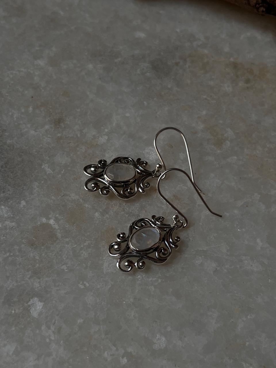 Moonstone Oval Cut Vintage Style 925 Sterling Silver Earrings